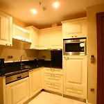 Goldcity Apartment *
